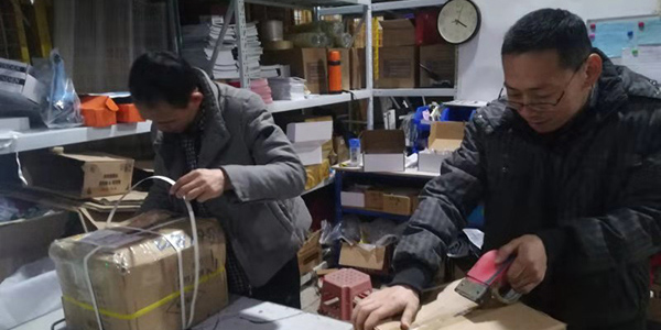 让香蕉APP下载视频拥有一颗感恩的心--香蕉APP下载视频气动工具