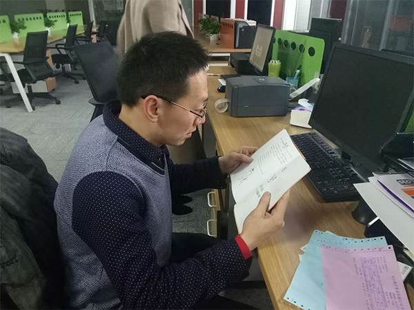 香蕉APP下载视频员工